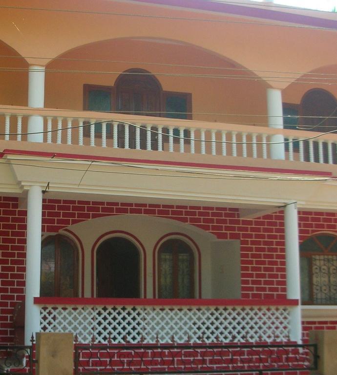 Madonna Holidays Apartment Бенаулим Екстериор снимка